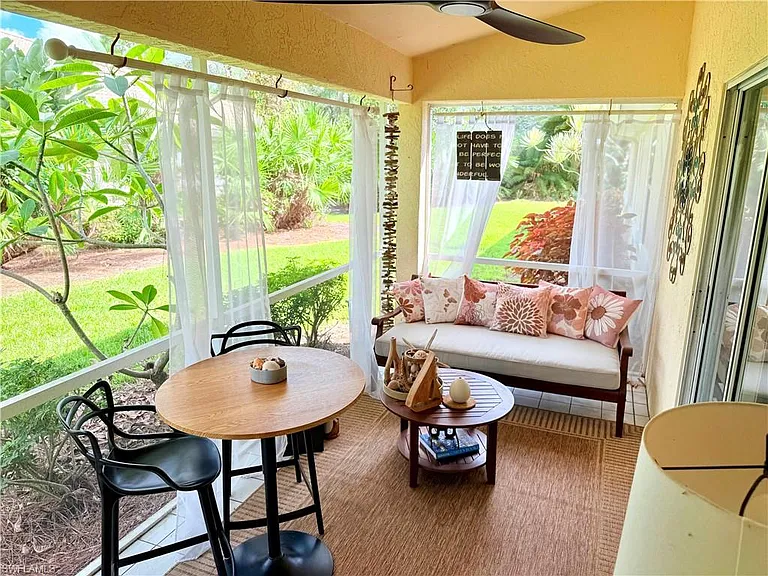 337 Emerald Bay Cir #U1 — Photo 5