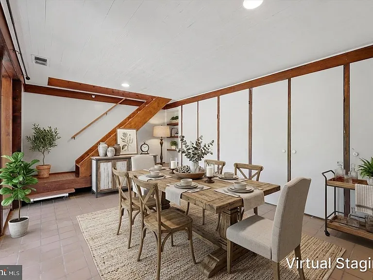 803 Mill Creek Rd — Photo 2