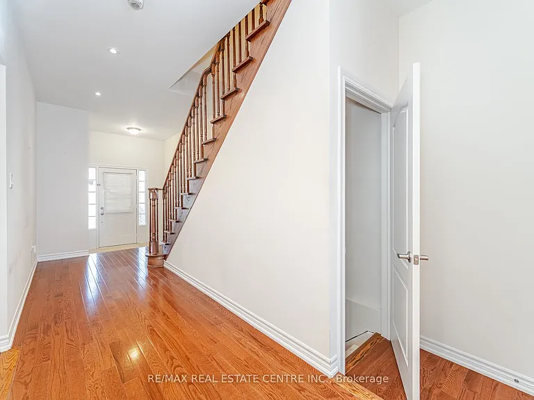 11 Yately St — Photo 24