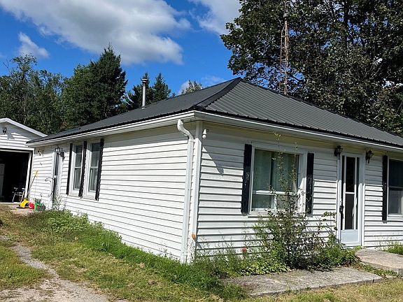 3rd image of 5033 Stirling Marmora Rd