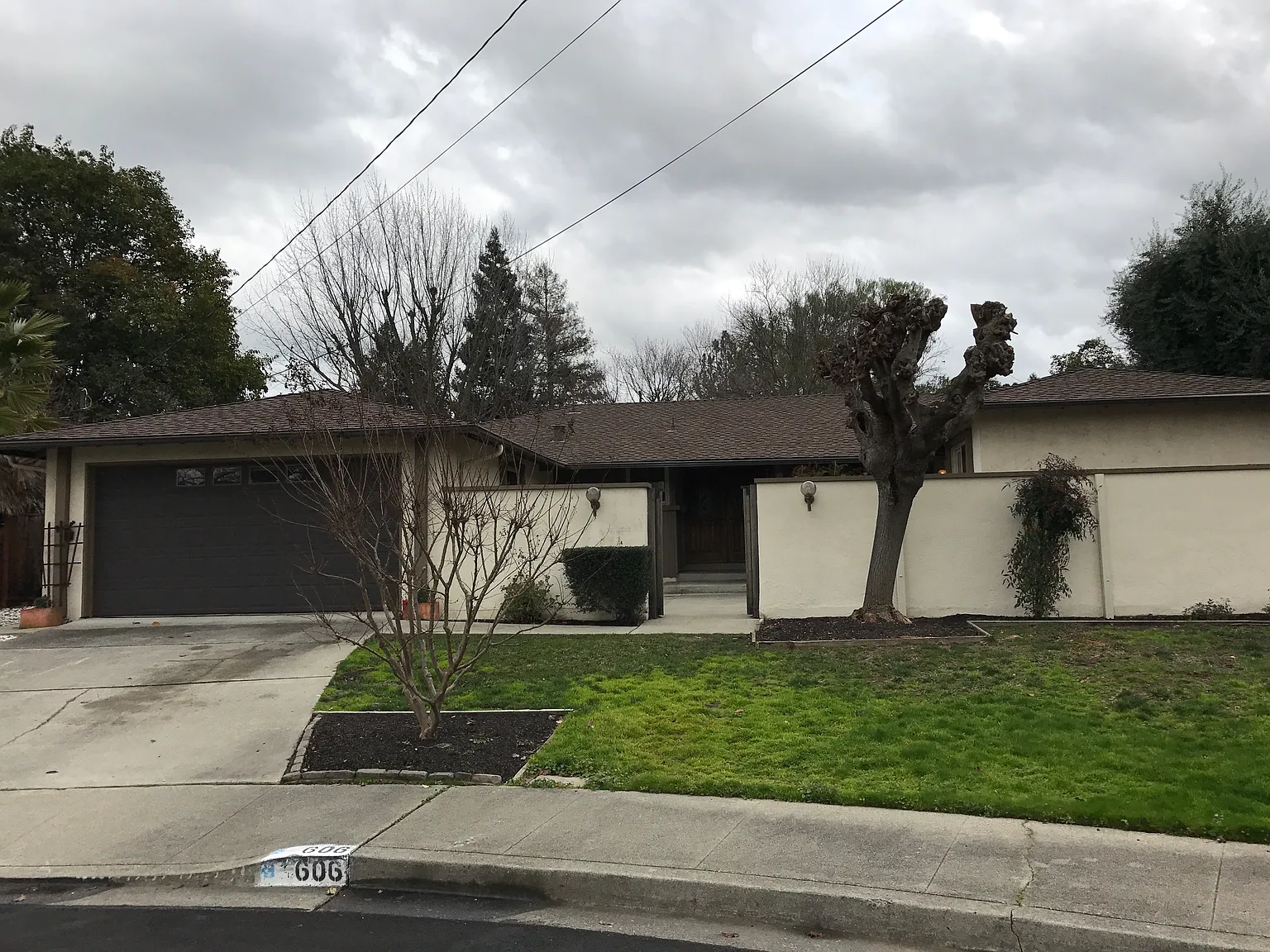 606 Joshua Ct photo 1