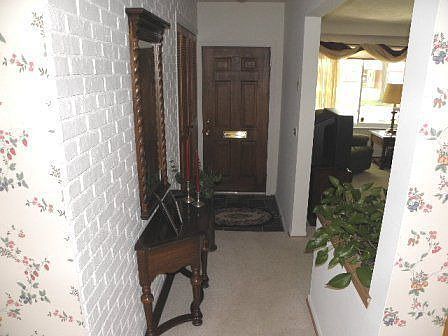 2nd image of 11860 Farnum Ave