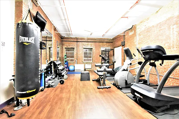 Rented by Clove Realty LLC | media 9