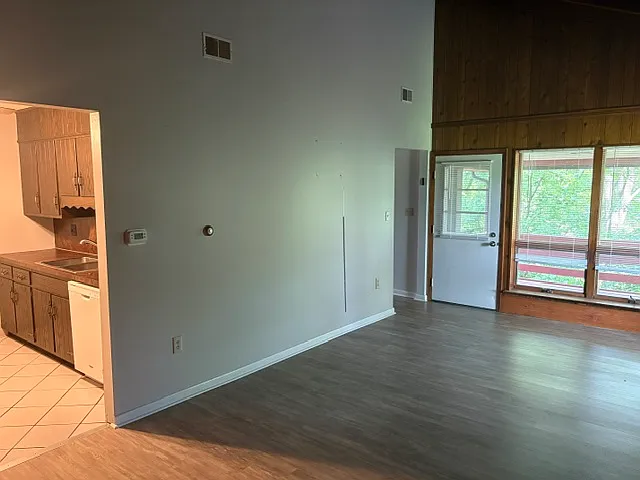 553 Cloverbrook Dr #21 — Photo 3