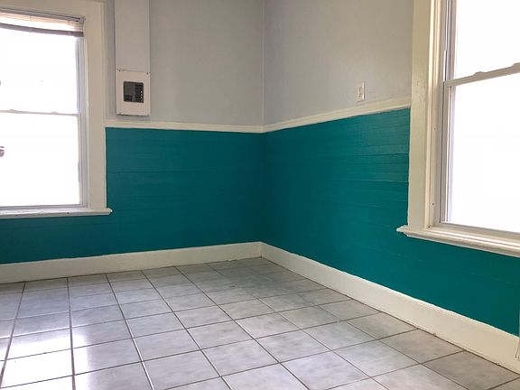 2nd image of 1741 N Farwell Ave #3
