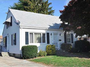 58 Fenner Ave, Riverside, RI 02915
