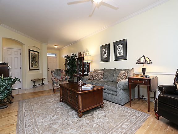 3rd image of 2684 Lorraine Cir #2684