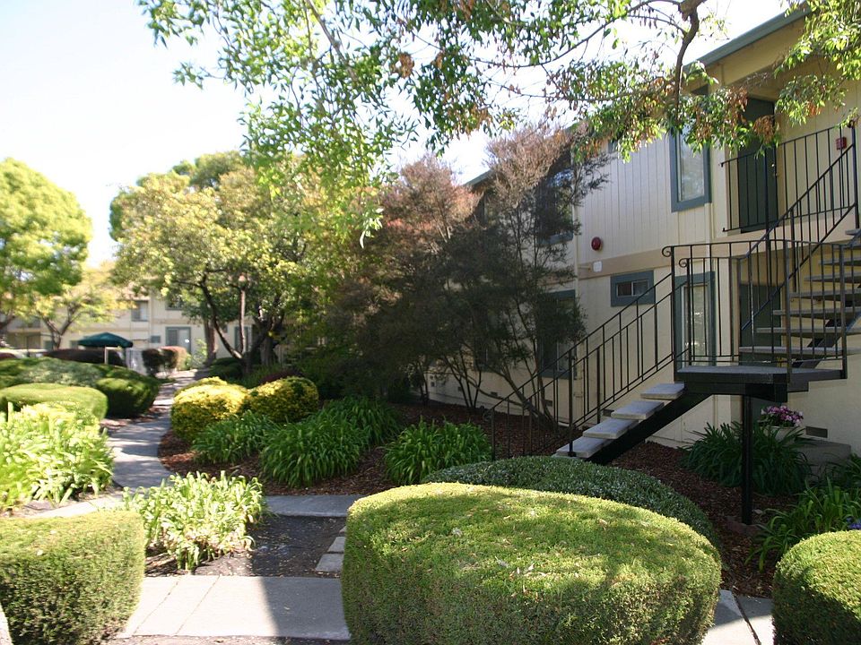 2nd image of 7394 Boris Ct APT 17