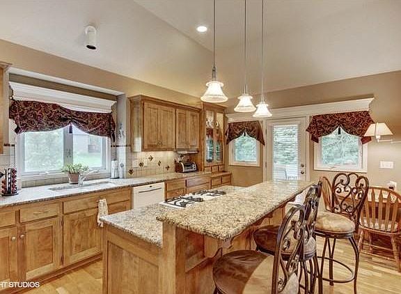 5th image of 10808 N Saint Clair Ct