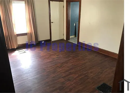 1252 Catalpa Dr — Photo 10