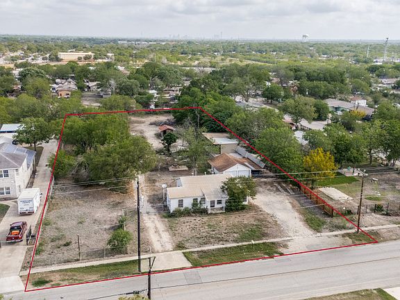 3rd image of 513 GILLETTE BLVD