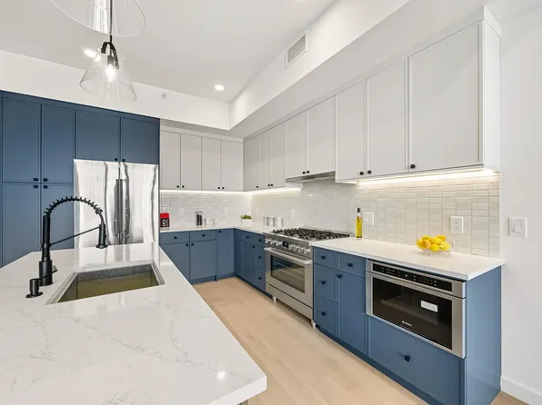 425 3rd Street image 6 of 41