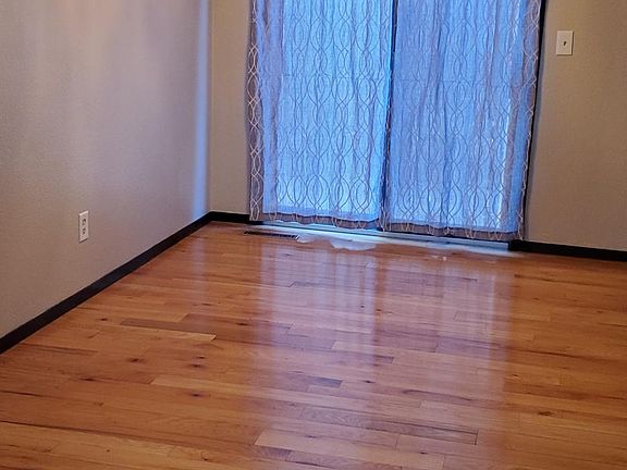 5th image of 4924 W 9th Street Dr