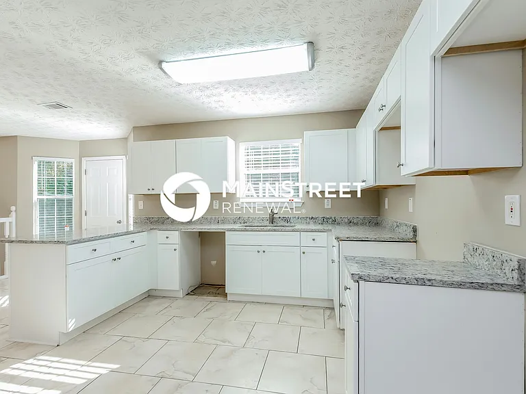 3120 Lake Port Dr — Photo 5