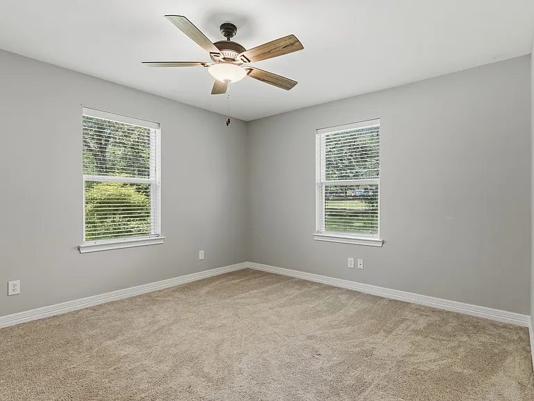 165 Morris Dr — Photo 17