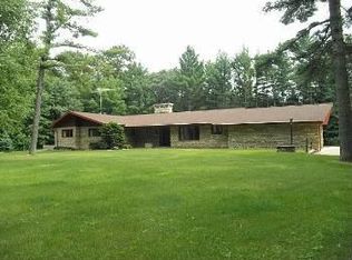 N3143 Ebert Rd, New London, WI 54961