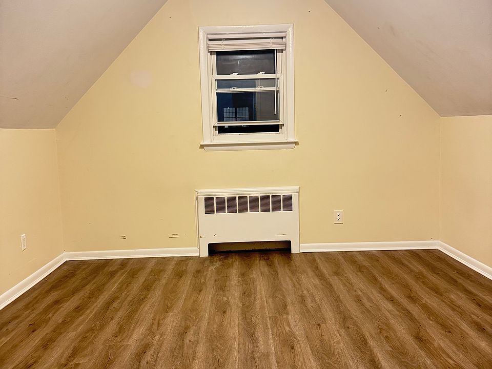 2nd image of 47 Roosevelt Ave Floor 2