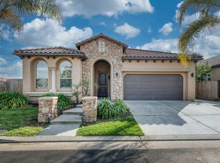 1563 E Via Mirasol Lane, Fresno, CA