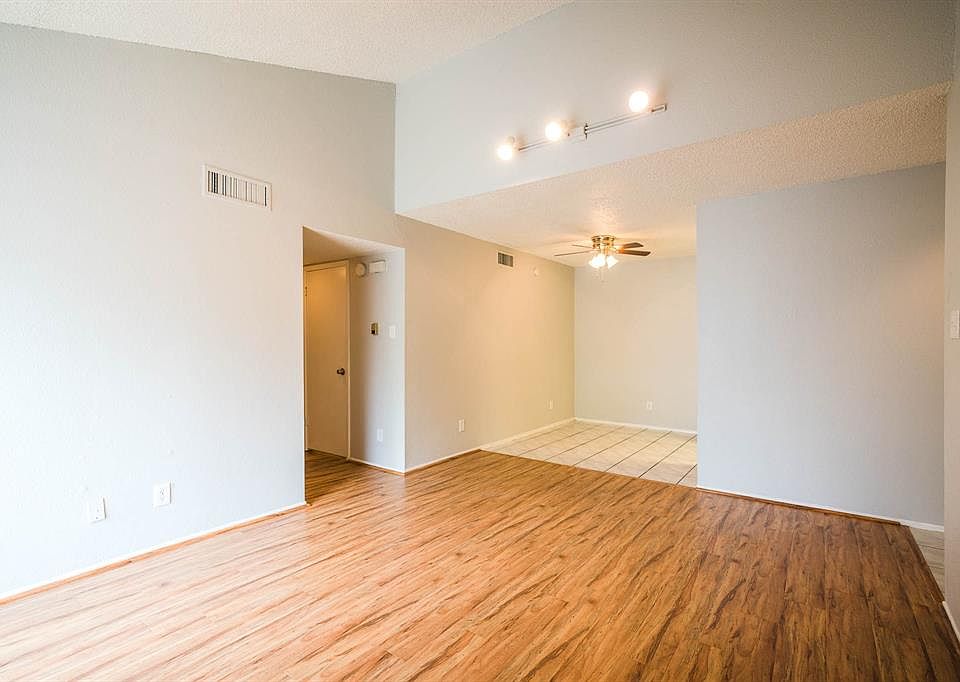 1st image of 10047 Westpark Dr APT 26