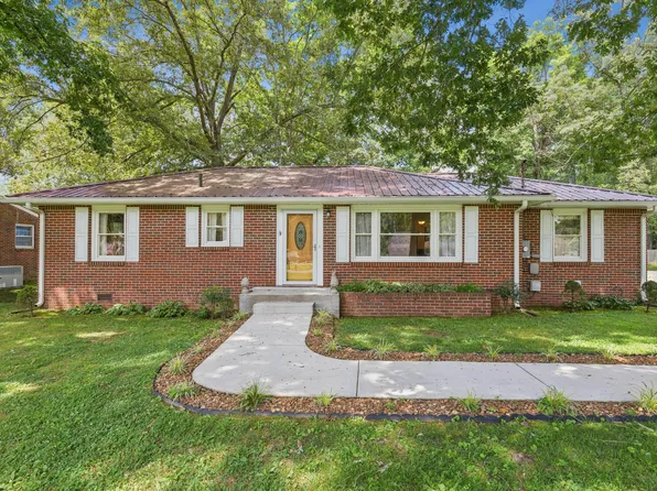111 Ragan St, Tullahoma, TN 37388