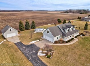 1103 S Beyer Rd, Saginaw, MI 48601