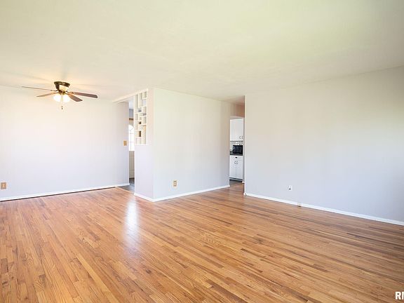 5th image of 5507 N Plaza Dr