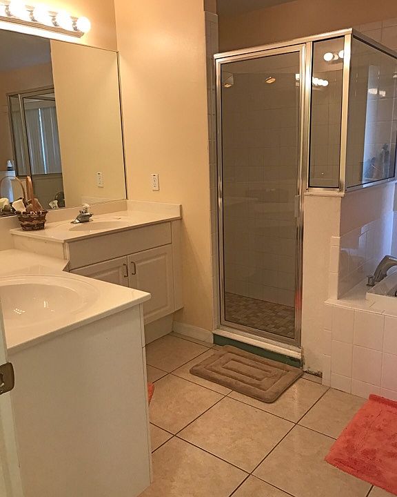 1st image of 1076 Radford Dr