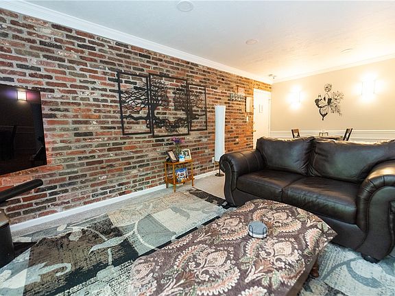5th image of 1010 Margarite Dr APT F