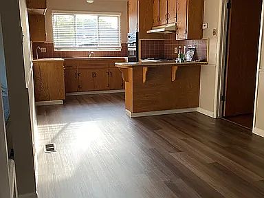 2nd image of 1119 Pembridge Dr #1119