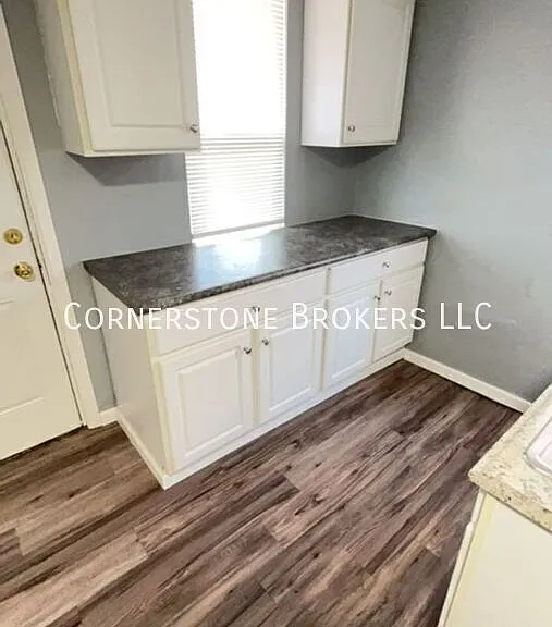 305 Colorado Ave #1 — Photo 1