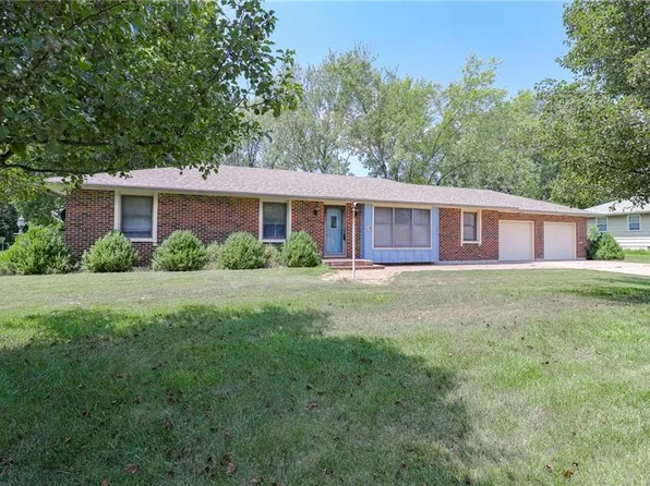 242 SE 131st Rd, Warrensburg, MO 64093