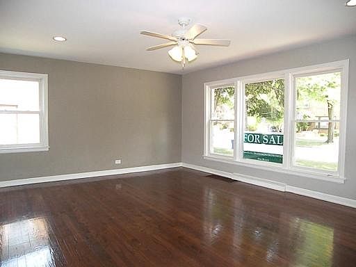 3rd image of 30 N Ashbel Ave