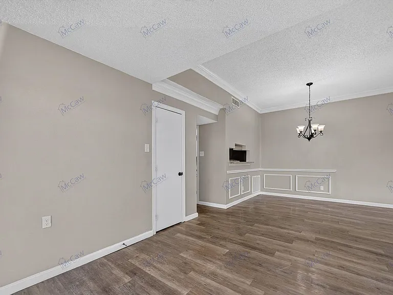 708 Baruna Cir — Photo 5