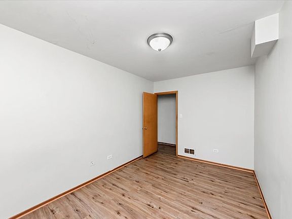 4th image of 2716 W Polk St #1