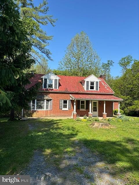 2nd image of 1610 Holly Pike
