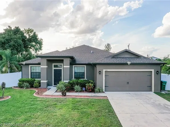 3746 SW 11th Ave, Cape Coral, FL 33914