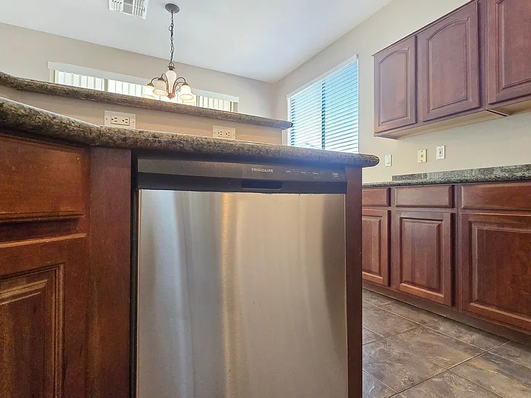 14821 W Roanoke Ave — Photo 10