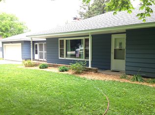 3944 Midway Dr, Waterloo, IA 50701