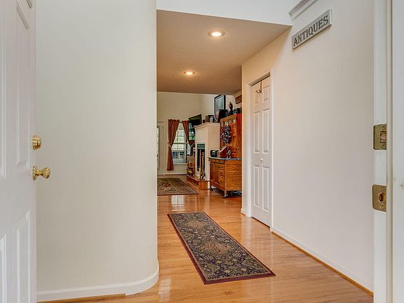 9th image of 490 Cockatiel Rd