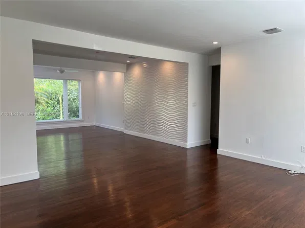 317 Fluvia Ave, Coral Gables, FL 33134