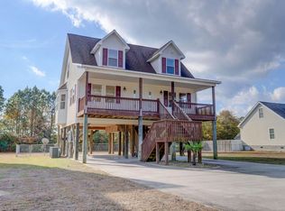 328 Chadwick Acres Rd, Sneads Ferry, NC 28460