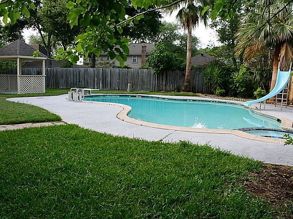 4th image of 15406 Glamorgan Dr