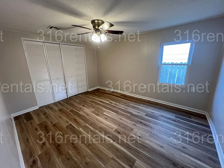806 S Beverly Dr — Photo 8
