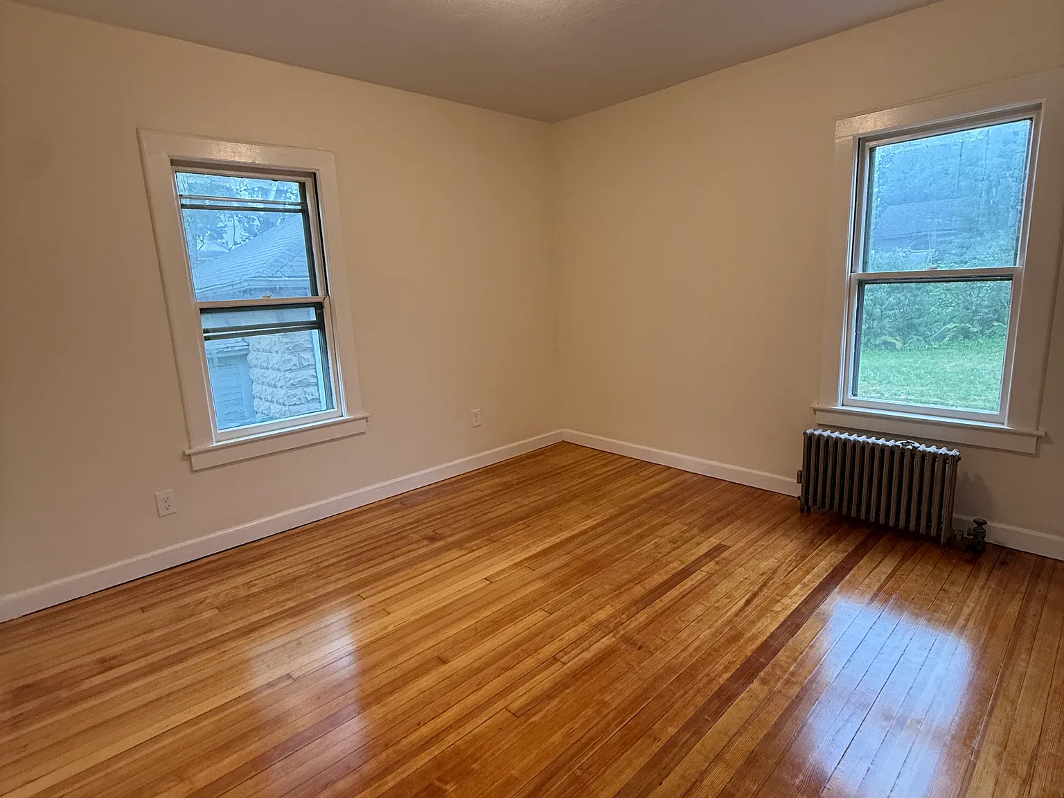 3 bed, 1300 sqft, $2,450 — Photo 4