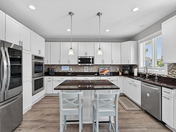 3rd image of 2726 Avalon COURT