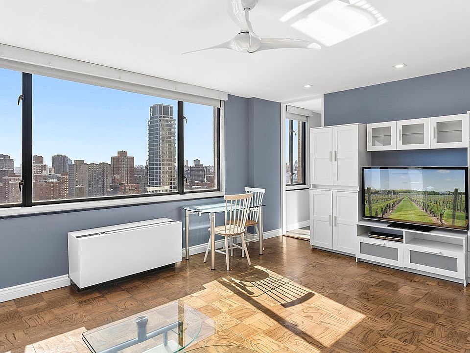 1st image of 407 Park Ave S #Penthouse C