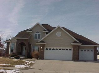 2022 Grandview Dr, Fort Dodge, IA 50501