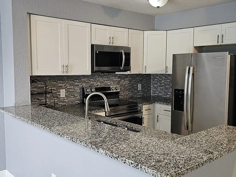 14049 Fairway Island Dr #125 — Photo 13