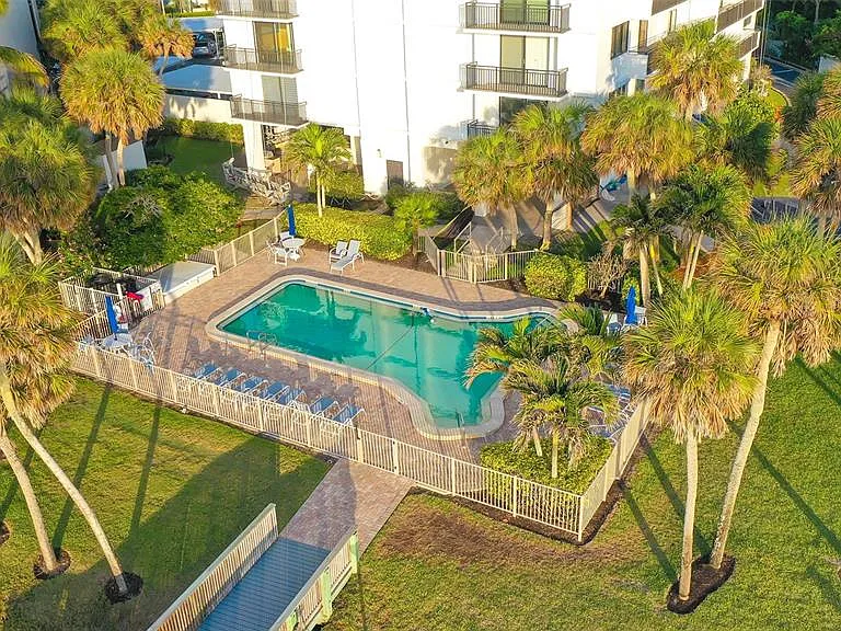 4822 Ocean Blvd #2F — Photo 53