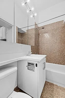 Rented by REAL New York | media 10